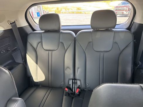 Used 2023 Kia Sorento SX Prestige image 11