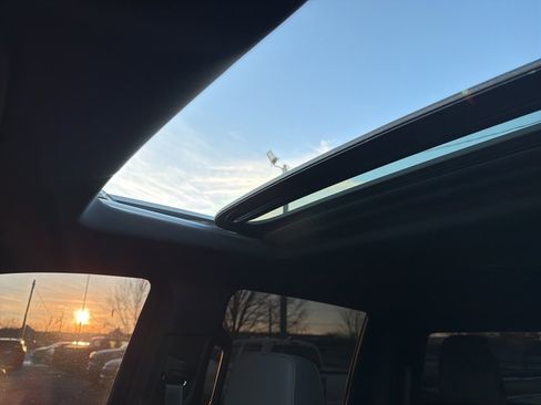 Used 2024 Chevrolet Silverado 1500 ZR2 w/ Technology Package image 13