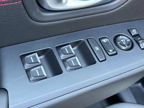 Used 2026 Honda Pilot Black Edition image 7