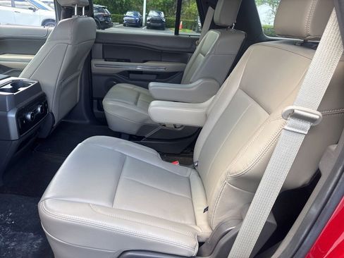 Used 2021 Ford Expedition XLT RWD image 13