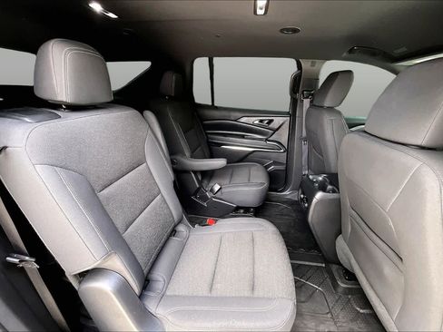 Used 2025 Chevrolet Traverse LT w/ Driver Confidence Package FWD image 20