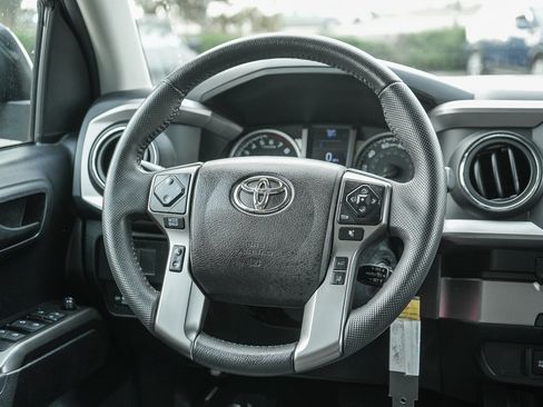 Used 2021 Toyota Tacoma SR5 image 15