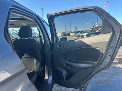 Used 2021 Ford EcoSport SE image 14