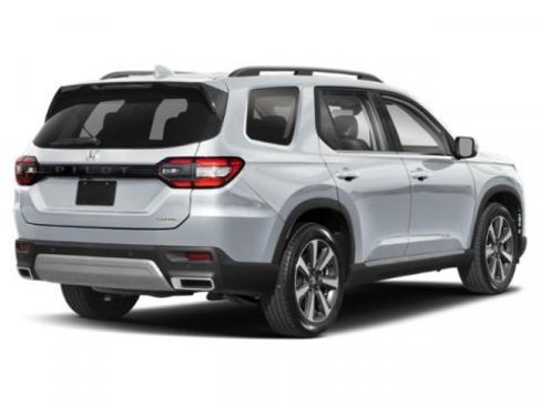 New 2025 Honda Pilot Touring image 2