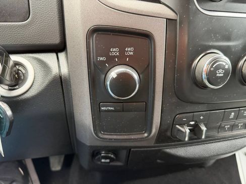 Used 2018 RAM 2500 Tradesman w/ Chrome Appearance Group AWD/4WD image 36