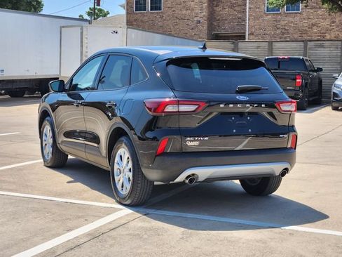 Used 2025 Ford Escape Active AWD/4WD image 3