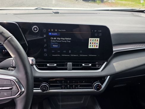 Used 2025 Chevrolet Equinox LT FWD image 21