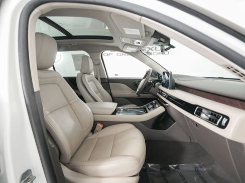 Used 2022 Lincoln Aviator Reserve w/ Equipment Group 201A image 19