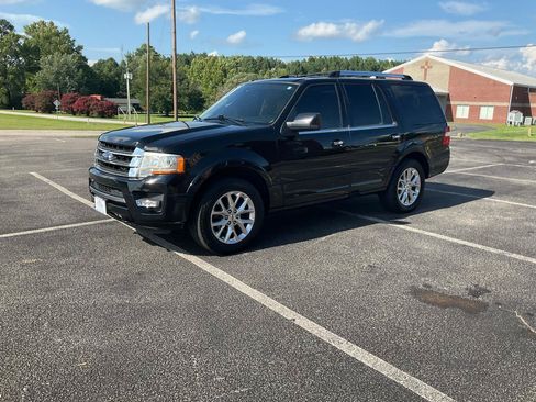 Used 2017 Ford Expedition Limited w/ Equipment Group 301A AWD/4WD image 16