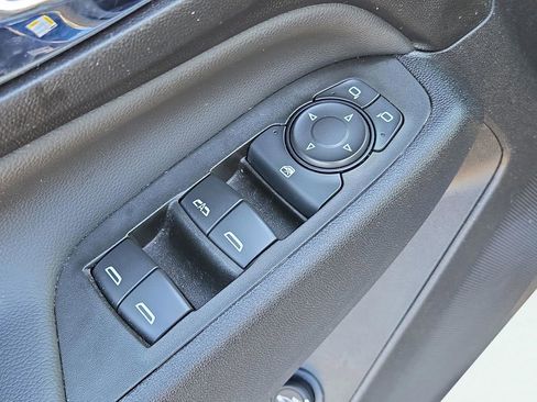 Used 2024 Chevrolet Equinox LT image 17