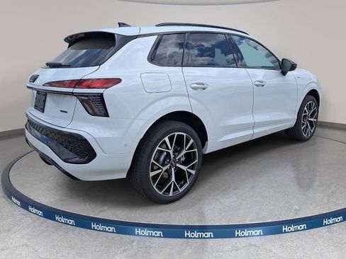 New 2026 Audi Q3 quattro 2.0T AWD/4WD image 3