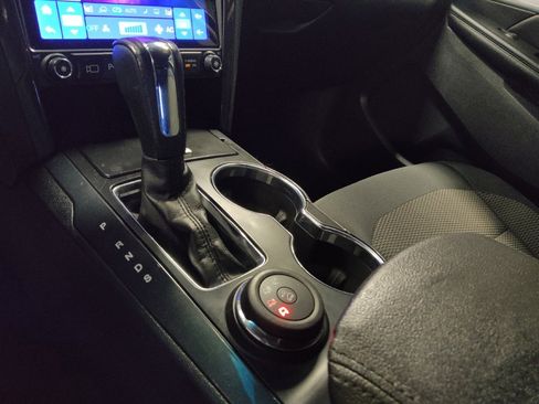 Used 2016 Ford Explorer XLT AWD/4WD image 26