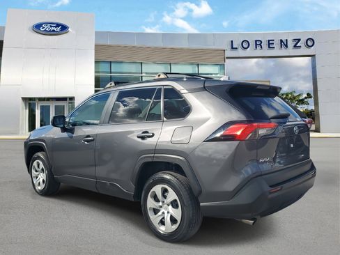 Used 2020 Toyota RAV4 LE image 7