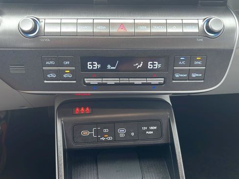 Certified 2024 Hyundai Kona SEL w/ Convenience Package AWD/4WD image 40