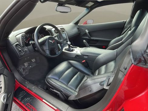 Used 2005 Chevrolet Corvette Coupe w/ Preferred Equipment Group image 14
