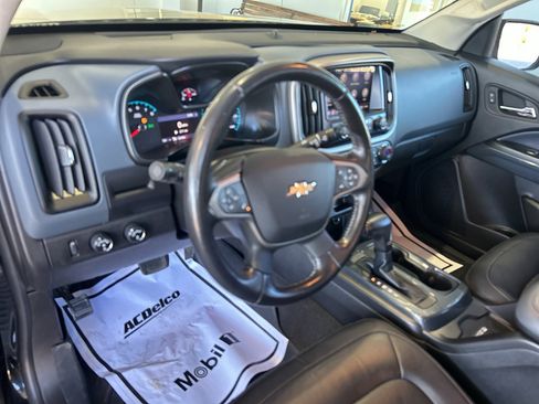 Used 2020 Chevrolet Colorado Z71 w/ Z71 Midnight Edition image 15
