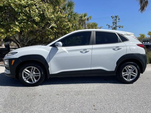 Used 2021 Hyundai Kona SE FWD image 3