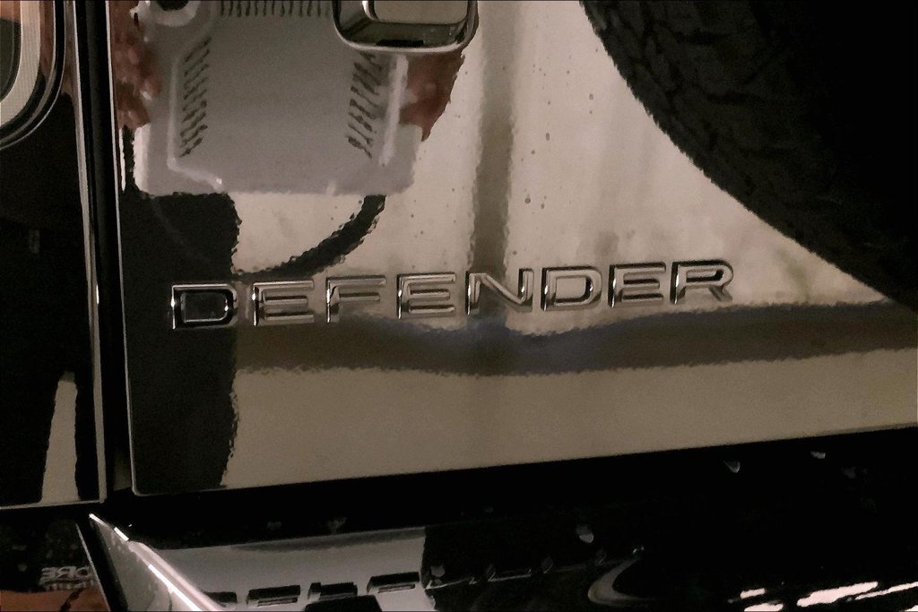 Used 2026 Land Rover Defender 110 X-Dynamic SE AWD/4WD image 7