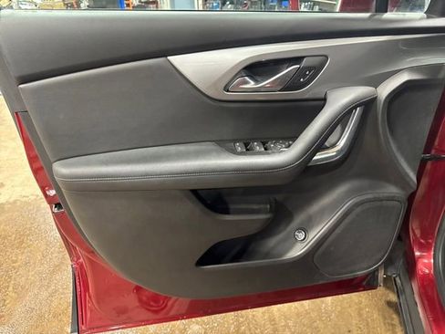 Used 2019 Chevrolet Blazer LT image 13