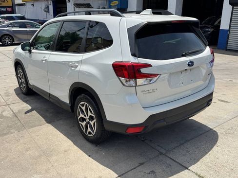 Used 2021 Subaru Forester Premium AWD/4WD image 7