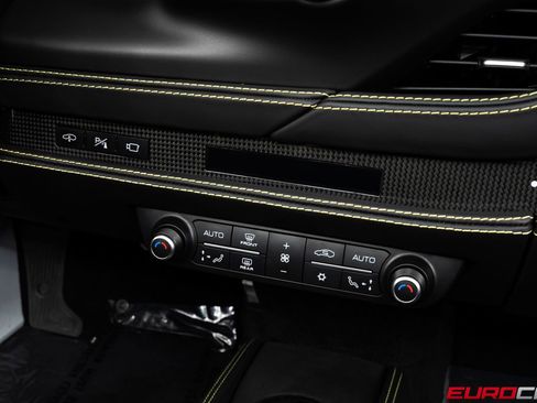 Used 2022 Ferrari F8 Tributo RWD image 34
