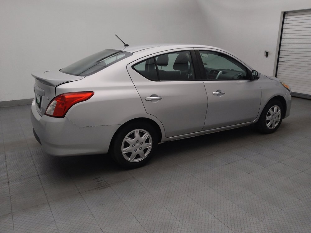 Used 2018 Nissan Versa SV FWD image 10