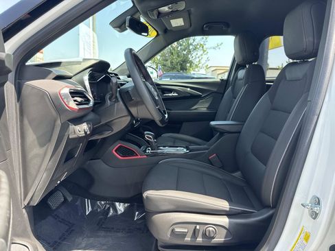 Used 2023 Chevrolet TrailBlazer RS w/ Convenience Package FWD image 22