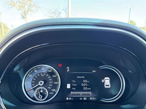 Used 2025 Genesis GV70 2.5T image 17