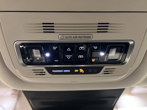 Certified 2025 Lincoln Nautilus Reserve image 29