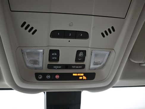 Used 2022 GMC Terrain Denali w/ Denali Premium Package image 19