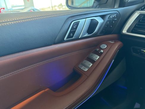 Used 2023 BMW X7 xDrive40i w/ Executive Package image 31