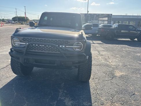 Used 2021 Ford Bronco Badlands image 4