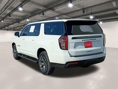 Used 2024 Chevrolet Suburban Z71 w/ Luxury Package AWD/4WD image 14