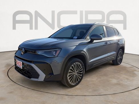 New 2026 Volkswagen Taos SE FWD image 4