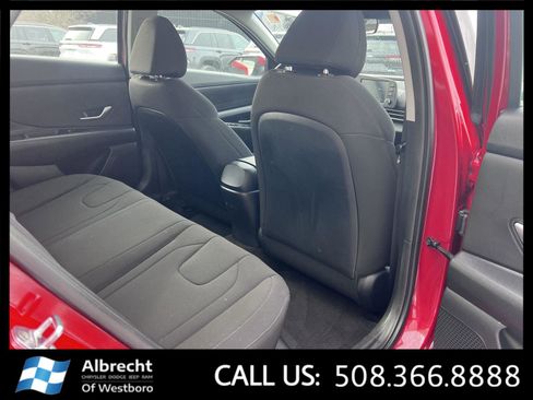 Used 2023 Hyundai Elantra SEL image 16