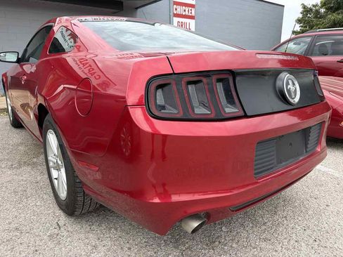 Used 2013 Ford Mustang Coupe RWD image 4