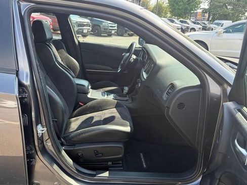 Used 2016 Dodge Charger R/T RWD image 30