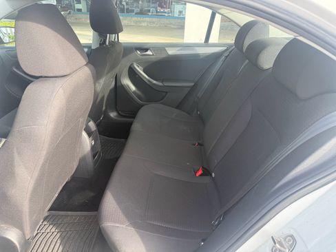 Used 2015 Volkswagen Jetta TDI S FWD image 12