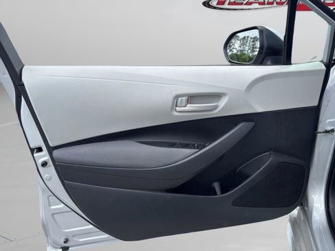 Used 2024 Toyota Corolla LE FWD image 21