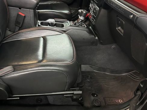 Used 2019 Jeep Wrangler Rubicon AWD/4WD image 37