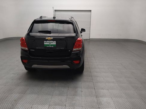 Used 2020 Chevrolet Trax LT w/ Driver Confidence Package FWD image 7