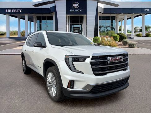 Used 2024 GMC Acadia Elevation w/ Luxury Package FWD image 2