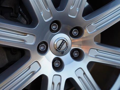 Used 2016 Volvo XC90 T6 image 15