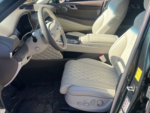 Used 2024 Genesis GV80 3.5T w/ Prestige Package AWD/4WD image 5