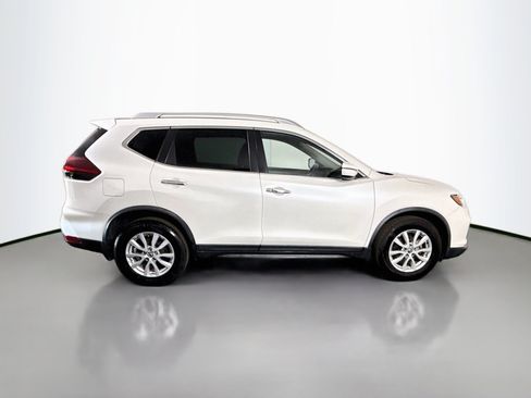 Used 2020 Nissan Rogue SV FWD image 11