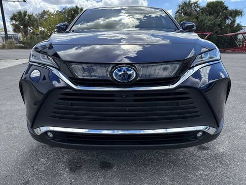 Used 2024 Toyota Venza Limited image 9