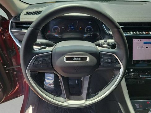 Used 2021 Jeep Grand Cherokee L Limited AWD/4WD image 23