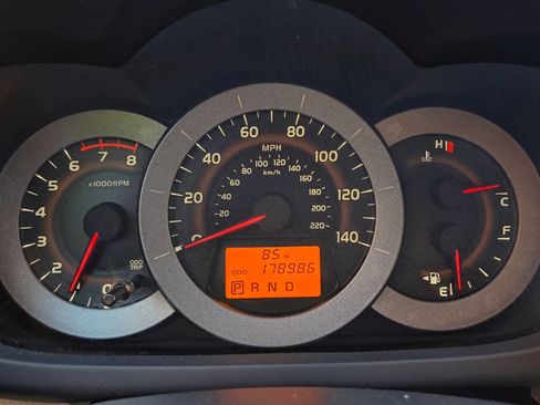 Used 2011 Toyota RAV4 2WD w/ Base L4 Extra Value Pkg image 24