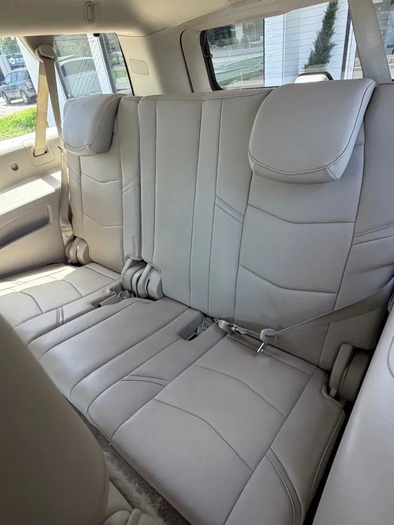 Used 2020 Cadillac Escalade ESV Premium Luxury AWD/4WD image 12