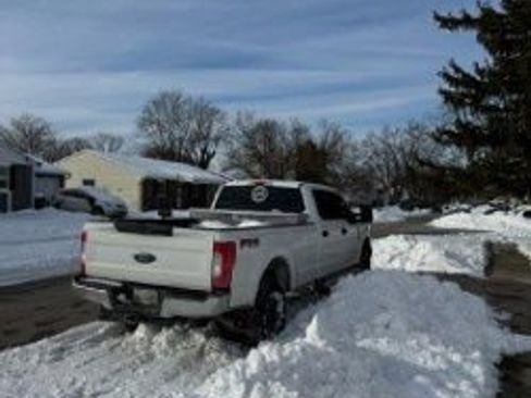 Used 2019 Ford F250 XL w/ Power Equipment Group image 6